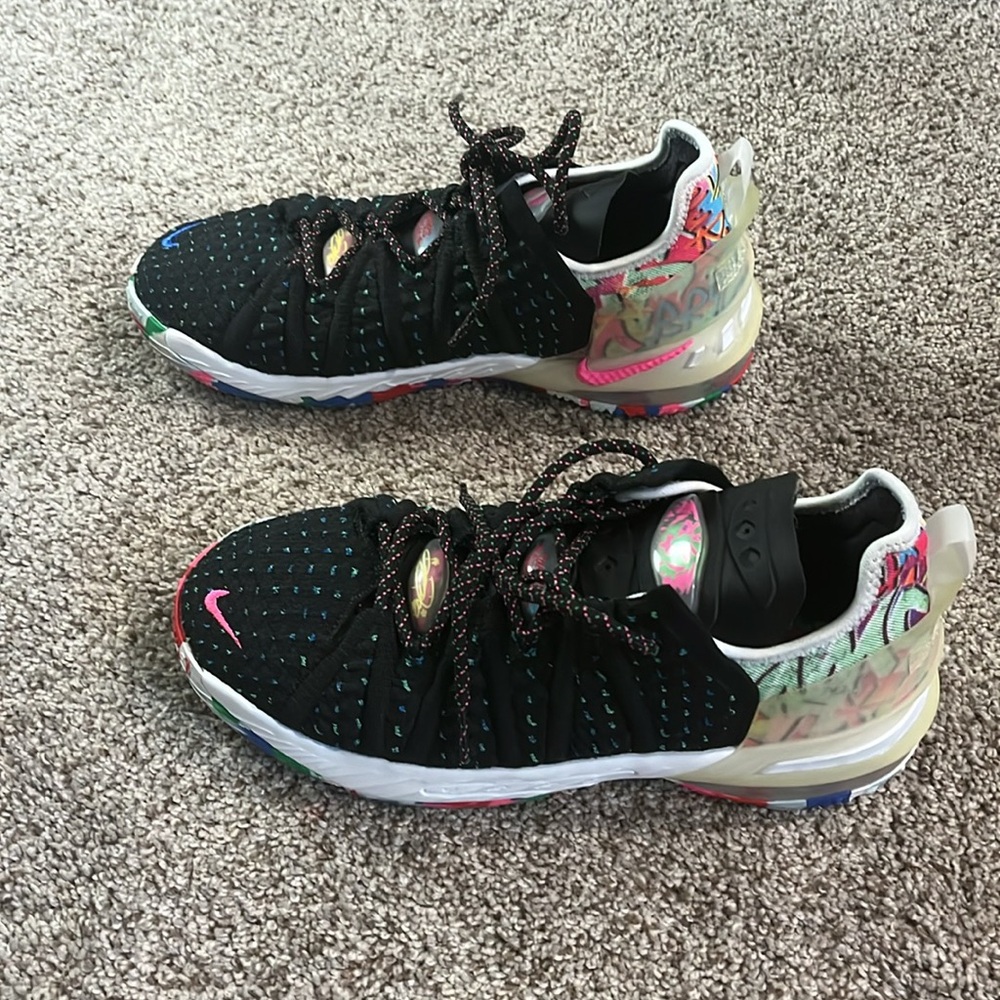 Nike LeBron James 18 Gang Black Pink Blast XVIII Multi-Color - size 7 EUC